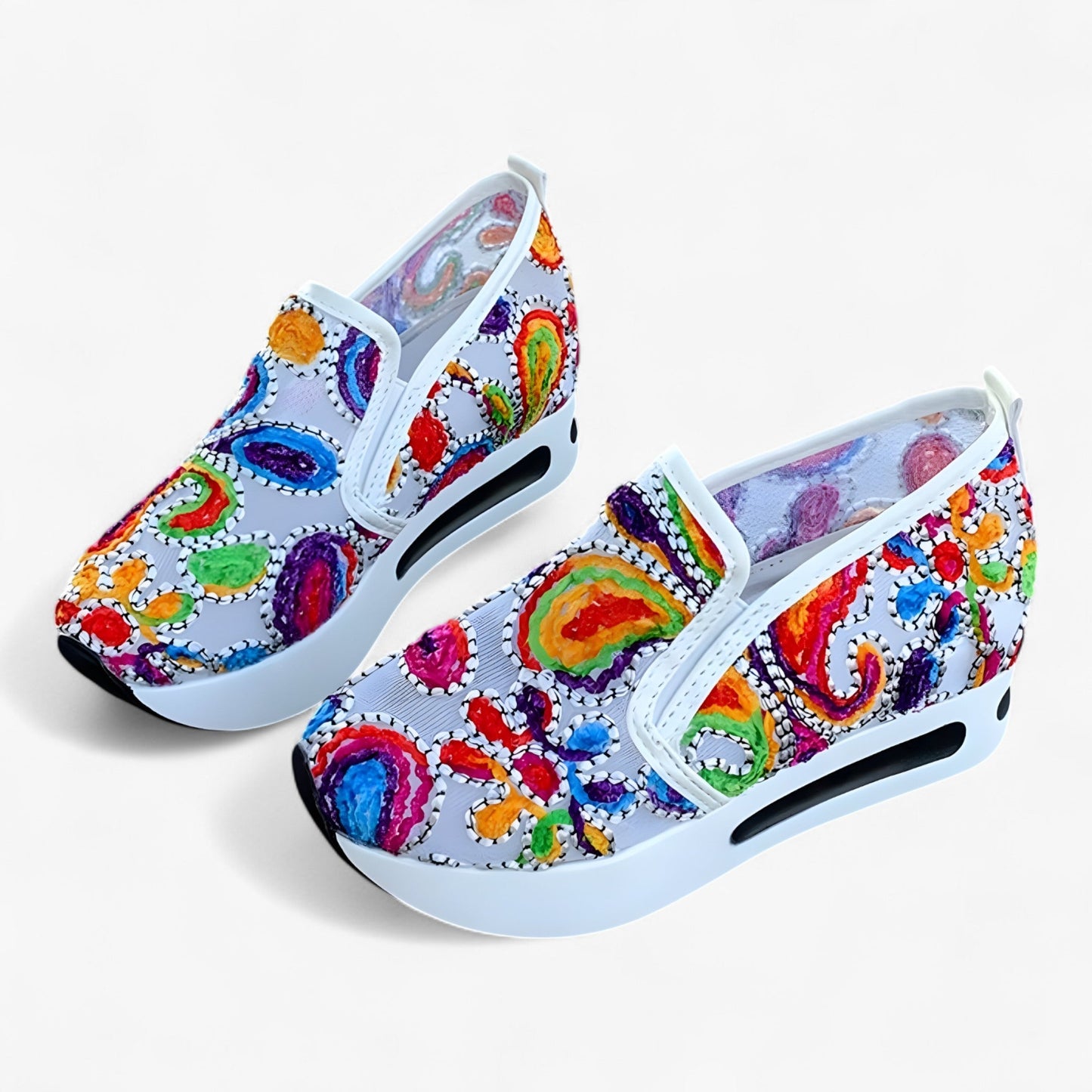 Ilona | Kirjotut kengät – elegantit ja mukavat