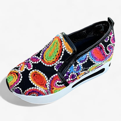 Ilona | Kirjotut kengät – elegantit ja mukavat