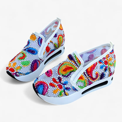 Ilona | Kirjotut kengät – elegantit ja mukavat