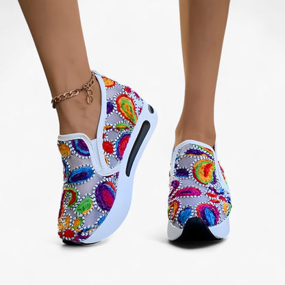 Ilona | Kirjotut kengät – elegantit ja mukavat