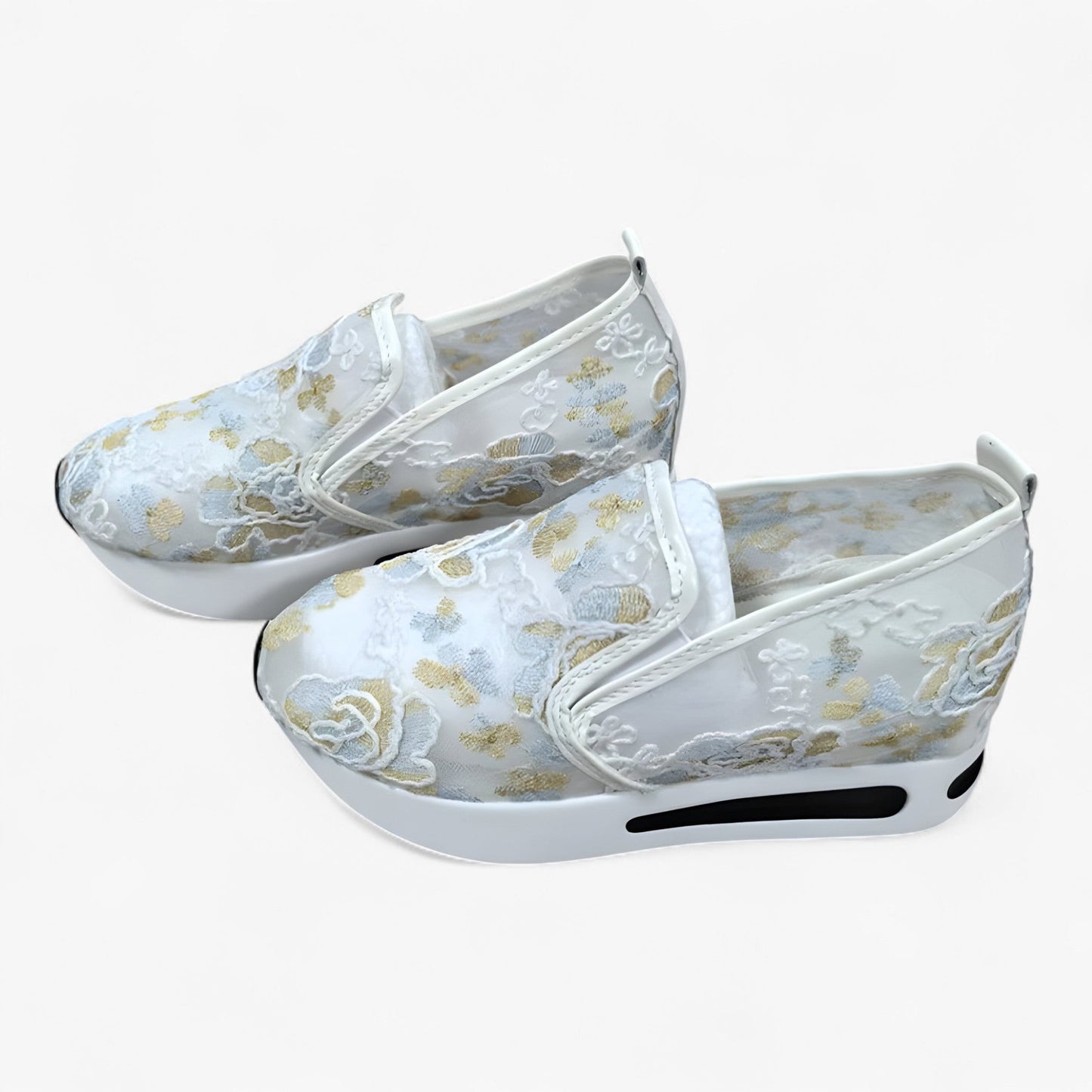 Ilona | Kirjotut kengät – elegantit ja mukavat