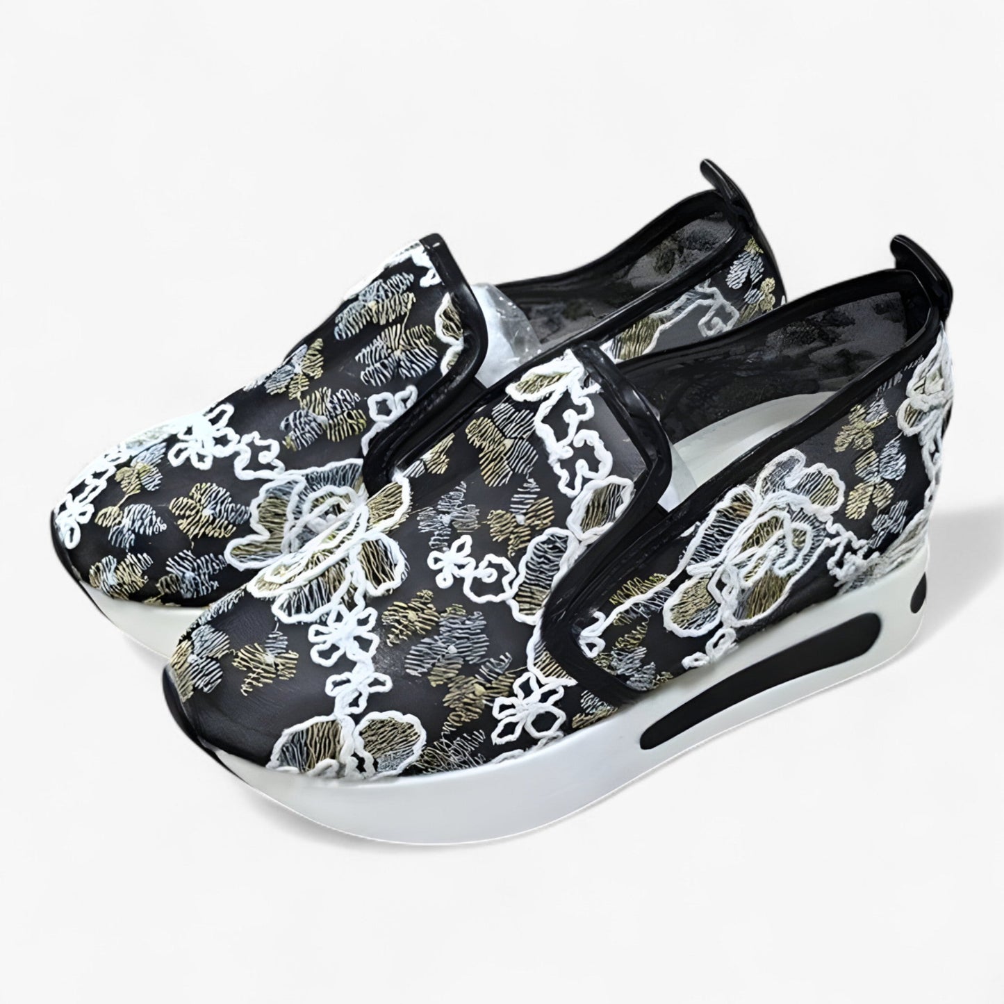 Ilona | Kirjotut kengät – elegantit ja mukavat